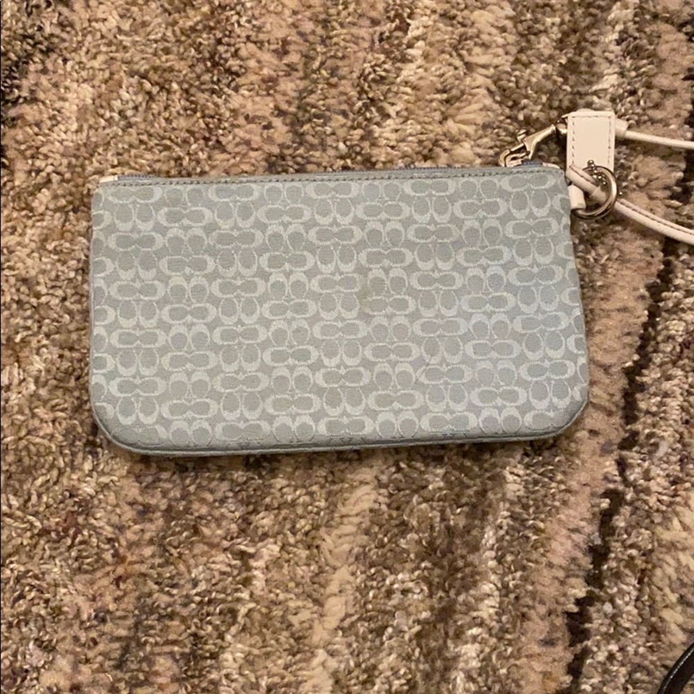 Coach wristlet - Picture 2 of 3